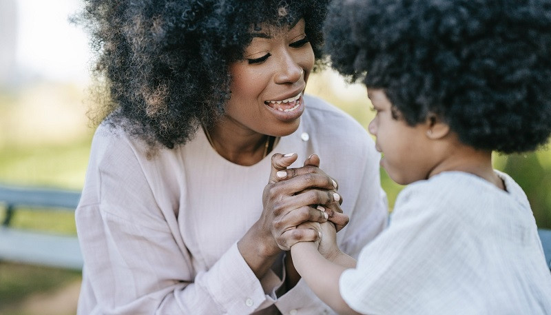 Telling a child why his father is not around