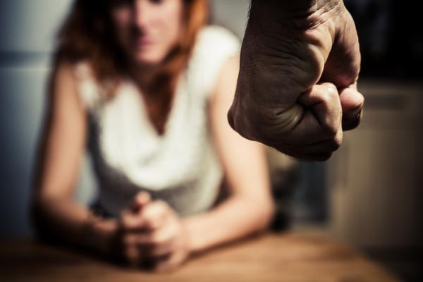 Why my partner makes me feel bad and what to do - Types of violence that your partner can exert on you