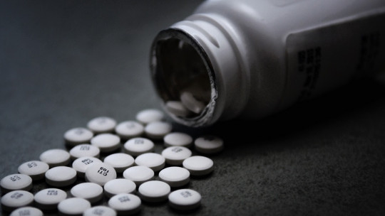 Clonazepam: Uses, Precautions and Side Effects