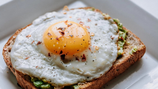 How Often is it Healthy to Eat Eggs?