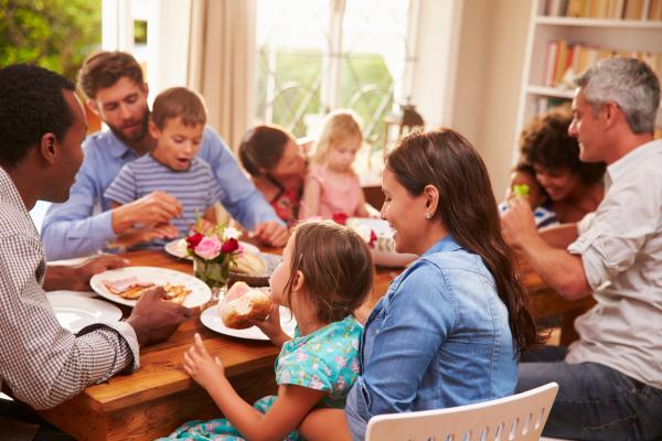 How to have a happy and united family - Characteristics of a happy and united family