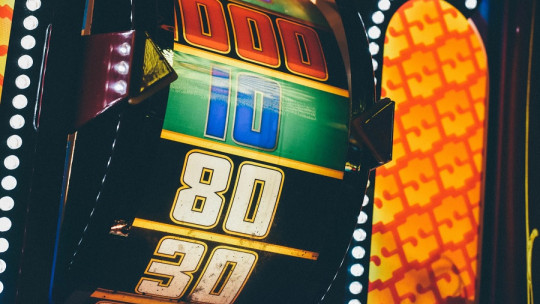 How to Help a Person with Gambling Addiction: 6 Tips