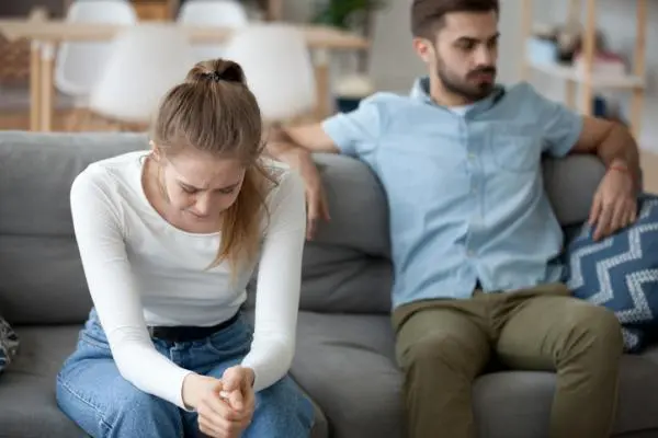 My husband is cheating on me and doesn't recognize it, what do I do? - My partner cheats on me and denies it
