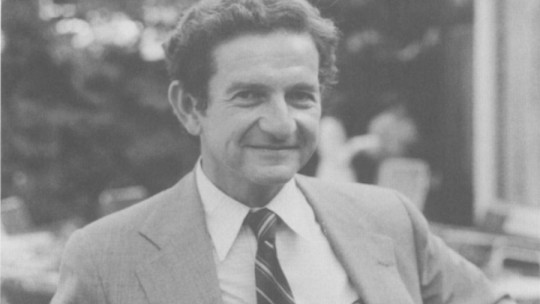 Richard Herrnstein: Biography of This American Psychologist and Author