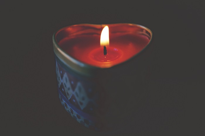 candle-in-love.jpg