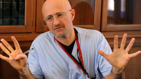 A Neuroscientist Maintains That Head Transplant is Possible