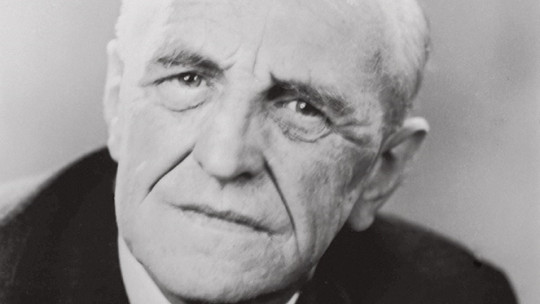 Donald Woods Winnicott: Biography and Psychoanalytic Legacy