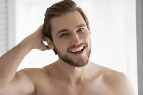 Gestures that only men in love have - They worry about their appearance