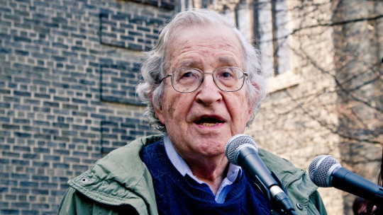 Noam Chomsky: Biography of an Anti Establishment Linguist