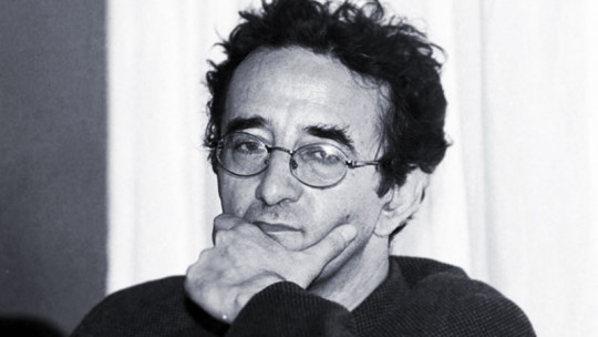 The 10 Best Poems by Roberto Bolaño