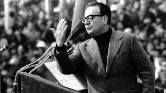 54 Phrases by Salvador Allende to Know His Thoughts