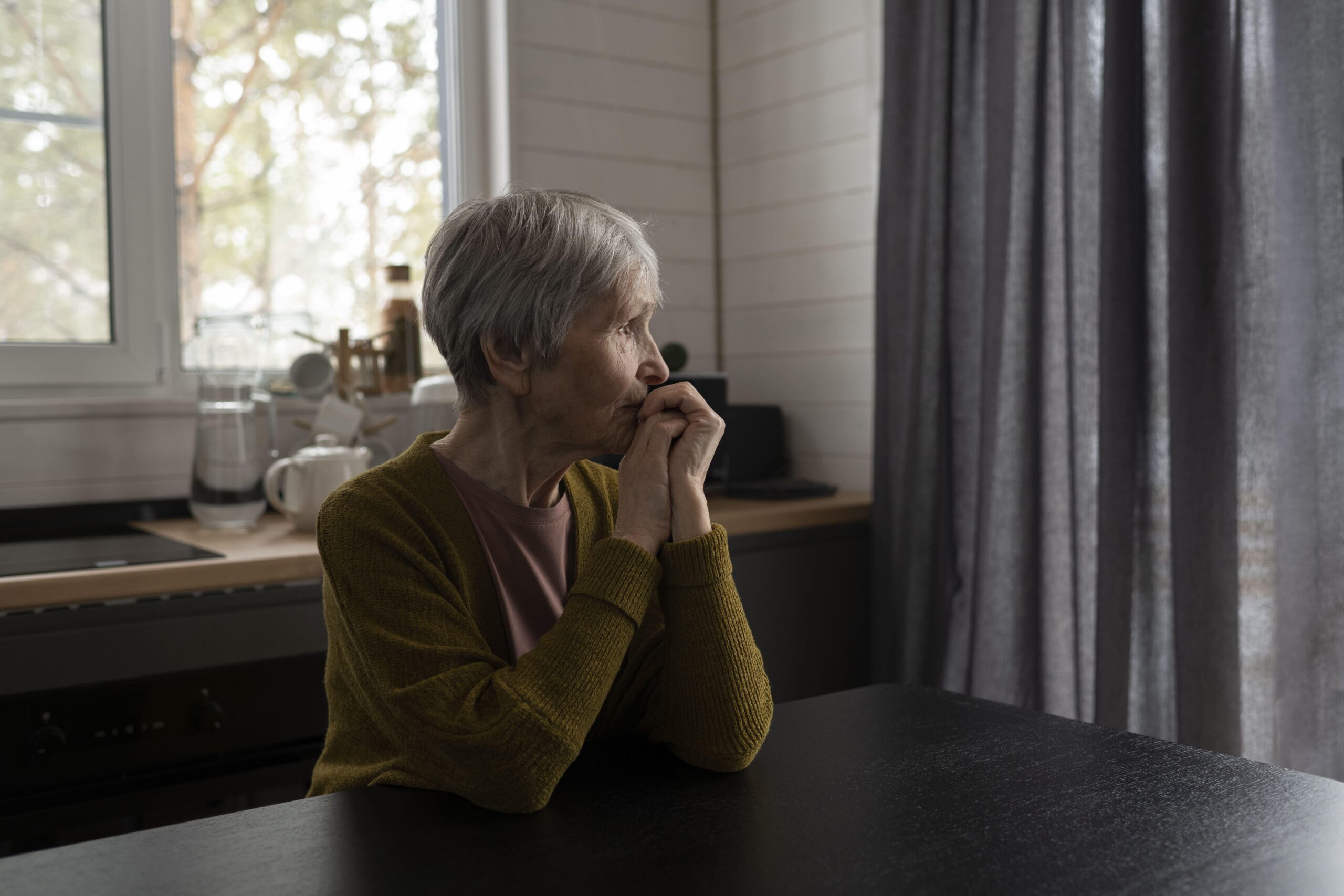 Can a Person with Senile Dementia Live Alone?