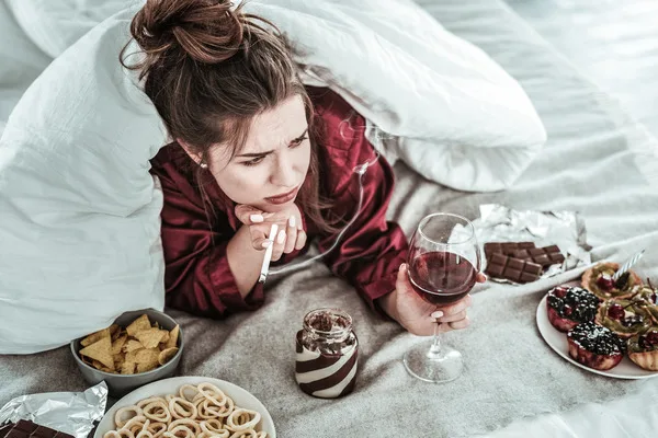 10 Signs That Your Bad Habits May Be Part of a Psychological Disorder