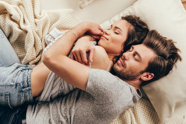 What is Oxytocin? 6 Functions of the 'love Hormone'