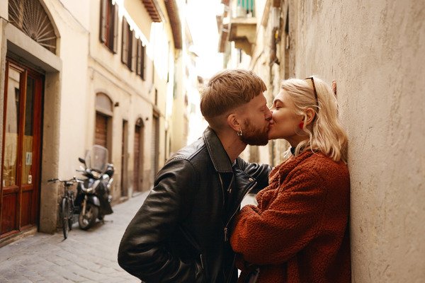 How to Find a Partner? 7 Keys to Finding Love