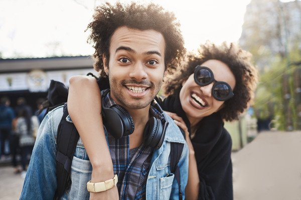 10 Signs of a Toxic (or Unhealthy) Sibling Relationship