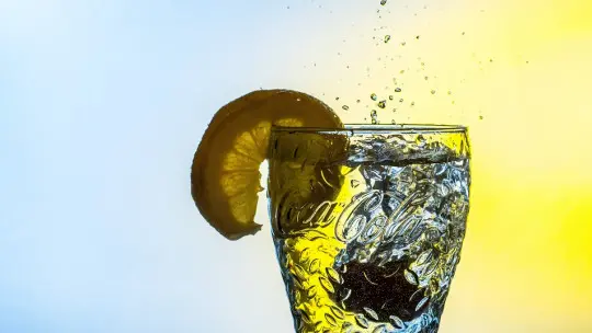 8 Benefits of Drinking Water with Lemon in the Morning 8 Benefits of Drinking Water with Lemon in the Morning