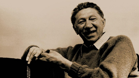 Abraham Maslow: Biography of This Famous Humanistic Psychologist