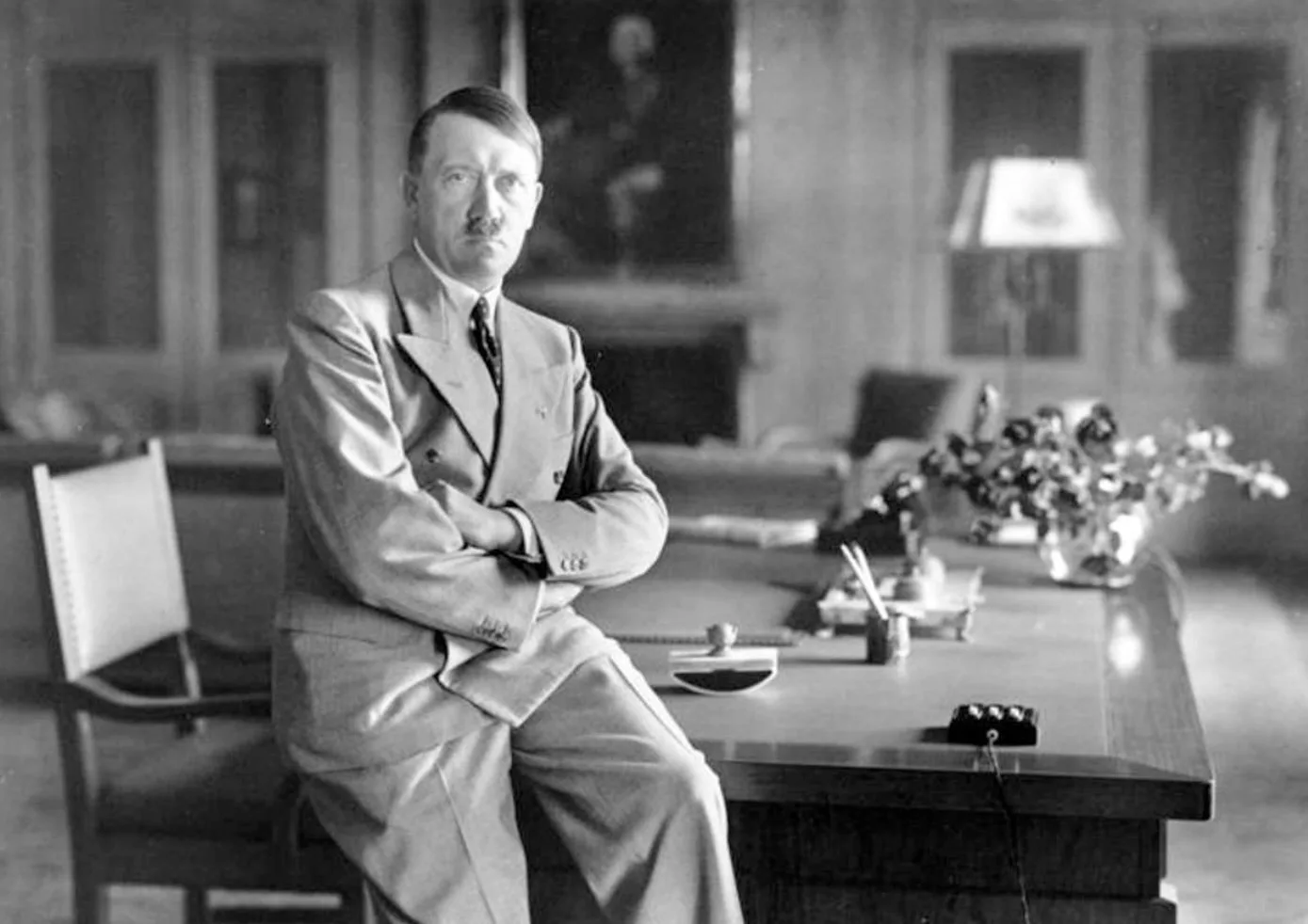Adolf Hitler (1889–1945): The End of the Reich