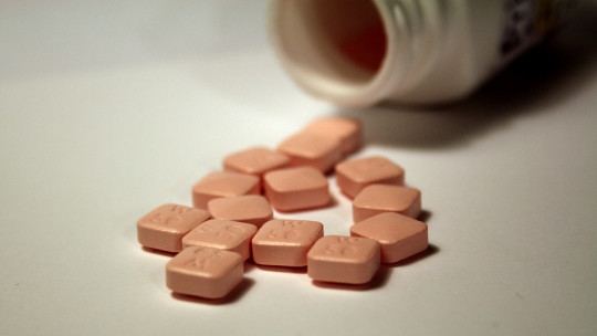 Amoxapine: Uses and Side Effects of This Antidepressant