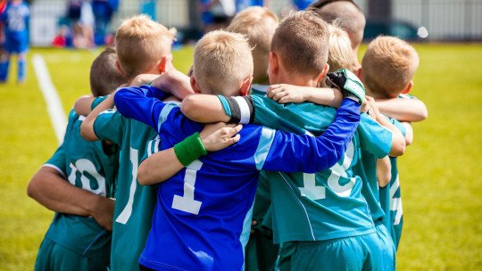 Comprehensive Development in Young Athletes: the Key Role of Parents