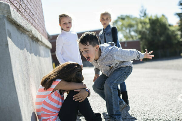 Cyberbullying and Bullying: Main Differences Between These Two Problems