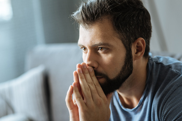 Depression in Men: 13 Symptoms to Detect it