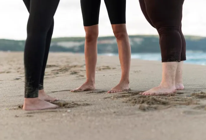 How Does the Paracentral Lobe Control Movement of the Legs?