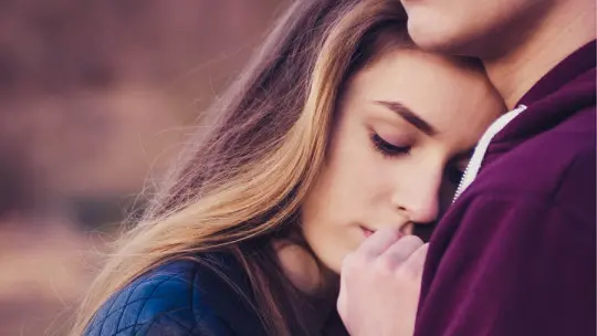 How Can I Help My Partner Overcome Grief? Tips Against Sadness How Can I Help My Partner Overcome Grief? Tips Against