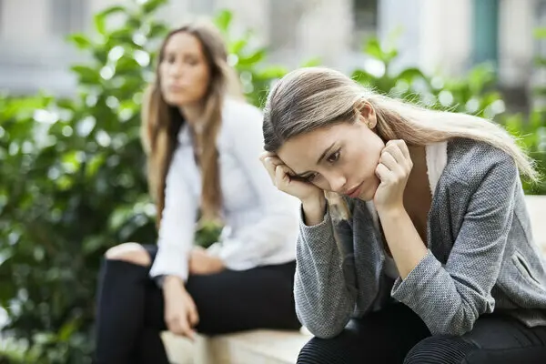 How Do I Know if I Have "bad" Friends? 8 Signs of an Unconstructive Friendship How Do I Know if I Have "bad" Friends? 8