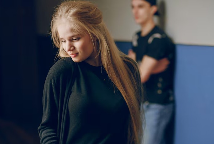 How does gaslighting fit the cycle of abuse, and why do people stay?