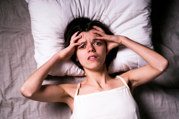 How to Deal with Nighttime Panic Attacks? 6 Ways to