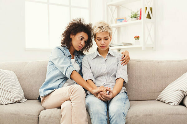 How to help someone who is going through a bad time? 8 Ways to Show Support