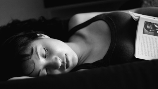 How to Sleep Well When Nervous, in 7 Tips