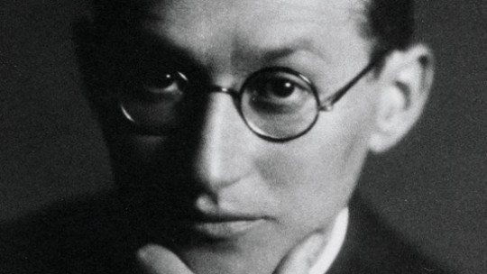 Kurt Lewin and Field Theory: the Birth of Social Psychology