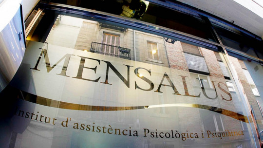 Master in Integrative Psychotherapy from Mensalus