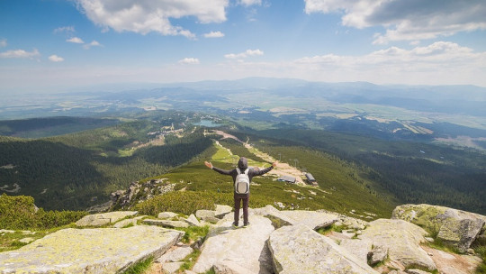 Meditation as a Remedy Against Fanaticism