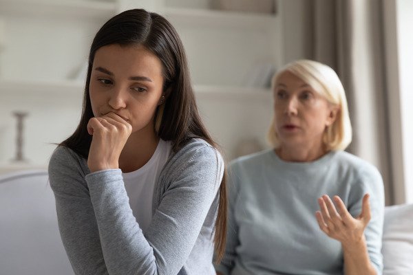 My mother treats me badly: What can I do?