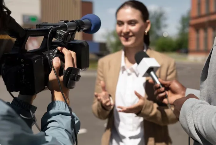 Responsible Media Reporting: The Werther and Papageno Effects