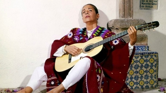 The 72 Best Phrases of Chavela Vargas