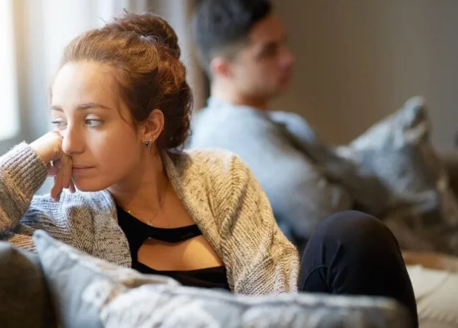 The Emotional Impact of Living in an Empty Love Relationship