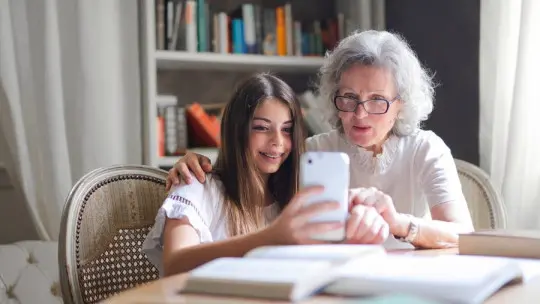 The Grandmother Hypothesis: What it is and What it Proposes About Human Evolution The Grandmother Hypothesis: What it is and What it Proposes