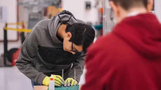 The Theory of Situated Learning: What it is and What it Proposes in Education The Theory of Situated Learning: What it is and What