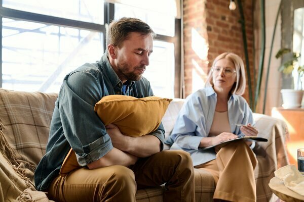 Transforming Emotions: Discovering the Power of Cognitive Behavioral Therapy in Managing Emotional Distress