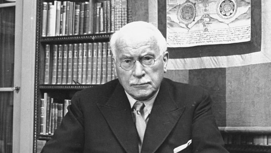 ​the 8 Personality Types According to Carl Gustav Jung