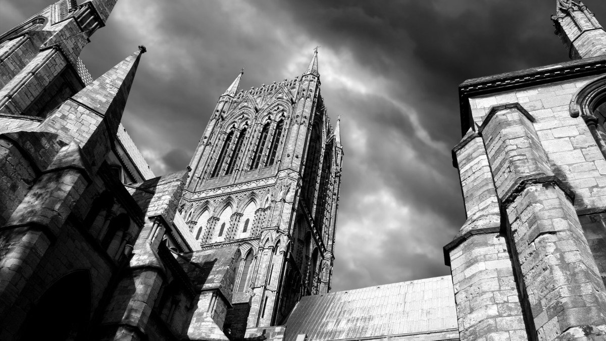 gothic-cathedral-characteristics