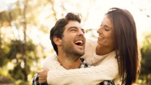 7 Characteristics of Happy Couples: How Do You Identify a