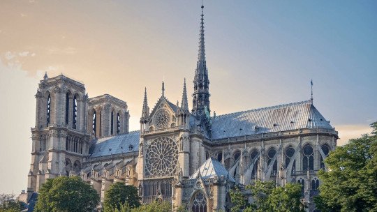 gothic-cathedrals-middle-ages-urban