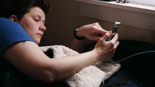 How does the use of technology affect sleep disorders?