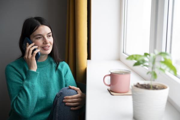 How to keep in touch with friends from a distance - Be understanding and patient